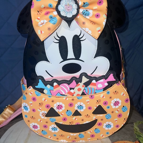 Loungefly Minnie Floral Pumpkin Glow-in-the-Dark Figural Mini Backpack + Wallet - Picture 2 of 11